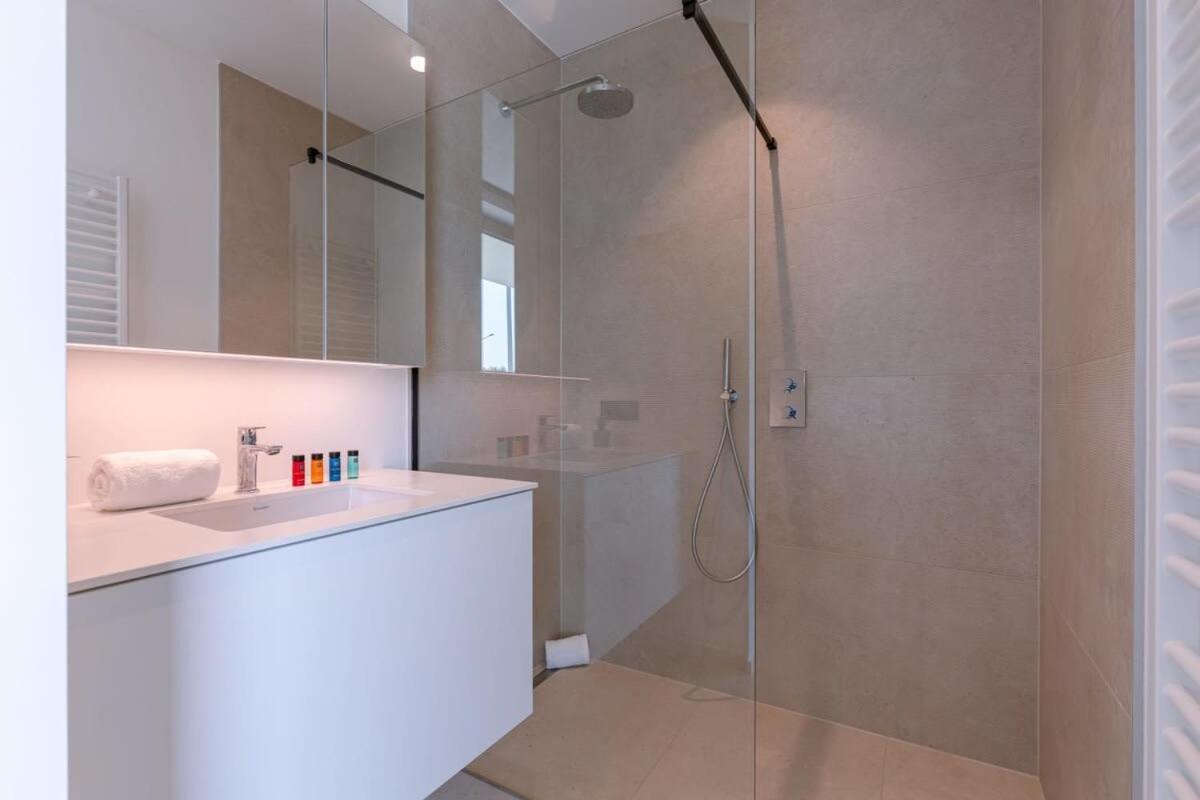 New, Luxurious And Modern Apartment With Private Parking Koksijde Ngoại thất bức ảnh